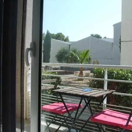City Residence Avignon 2*